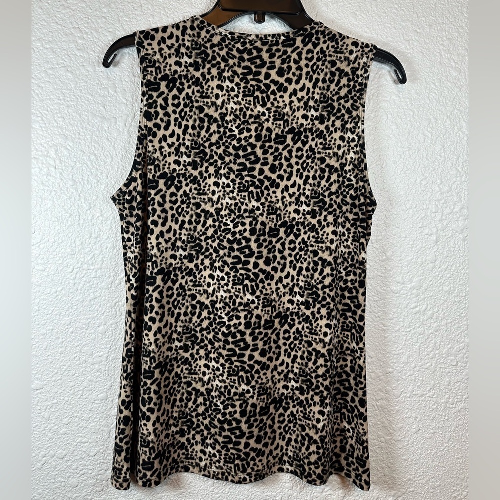 Vince Camuto Sleeveless V-Neck Leopard Print Blouse, Size Medium - Picture 3 of 5